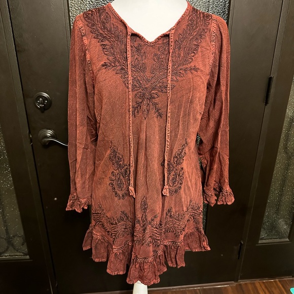 Embroidery flutter sleeve tunic top XL/1X - Picture 3 of 6